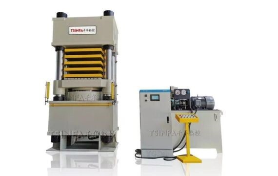 Hydraulische Presse zur Kaltumformung